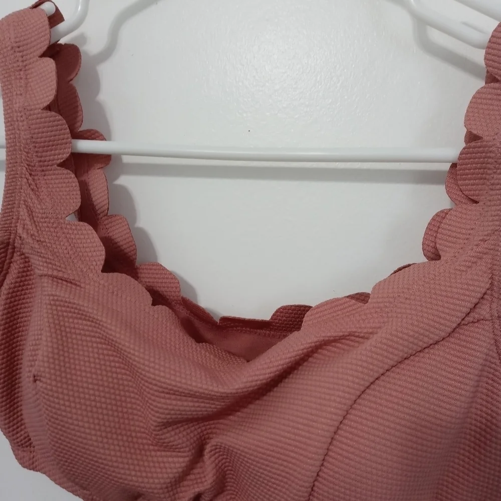 Time and Tru Missy Elevated Padded Bra Scalloped Trim